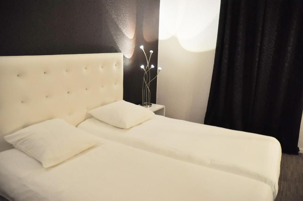 Enzo Hotels Diane - Logis Амневіль Номер фото