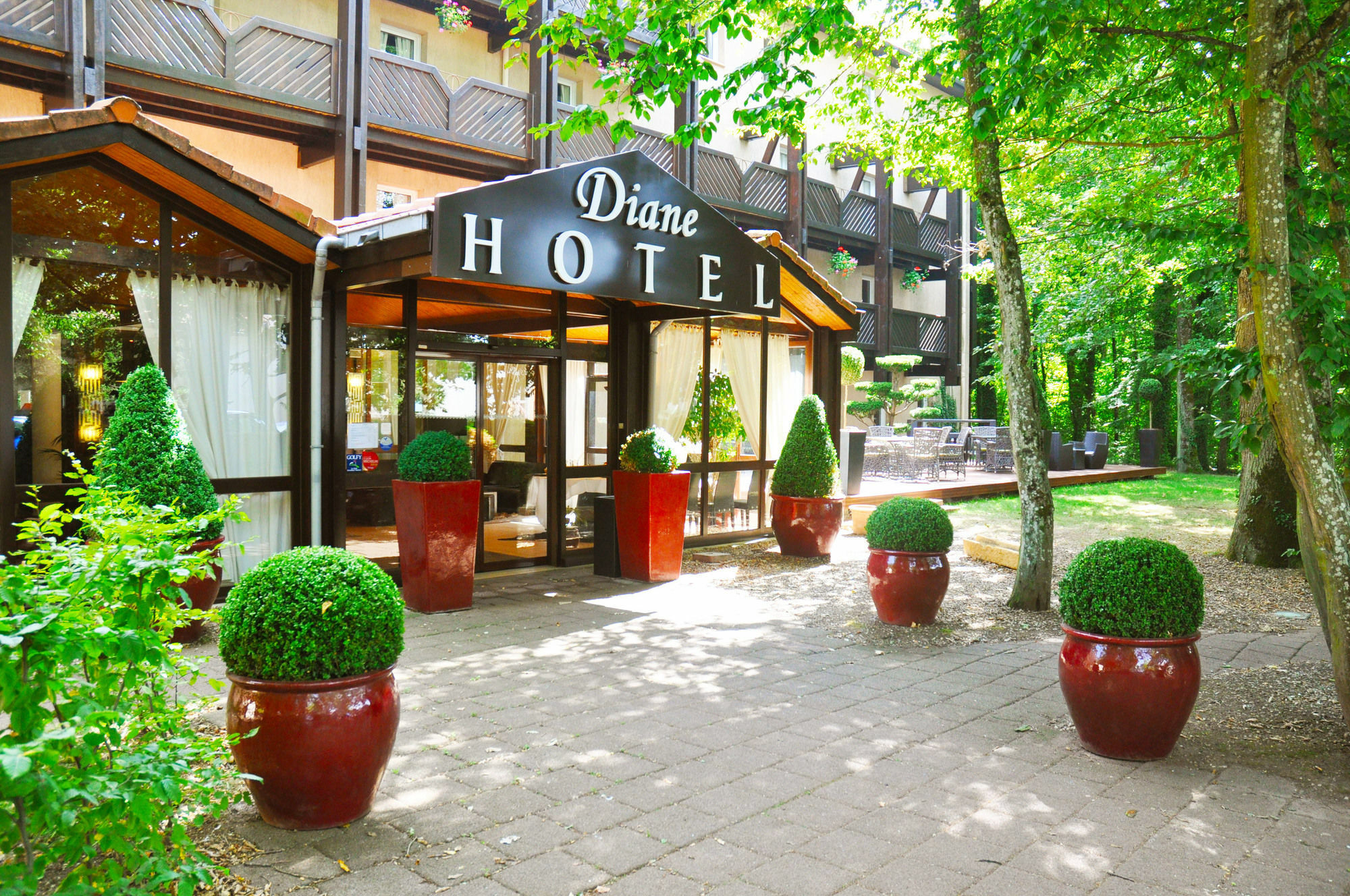 Enzo Hotels Diane - Logis Амневіль Екстер'єр фото